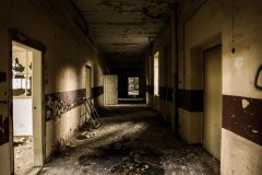 hallway_by_easternexploration_dc075wy1